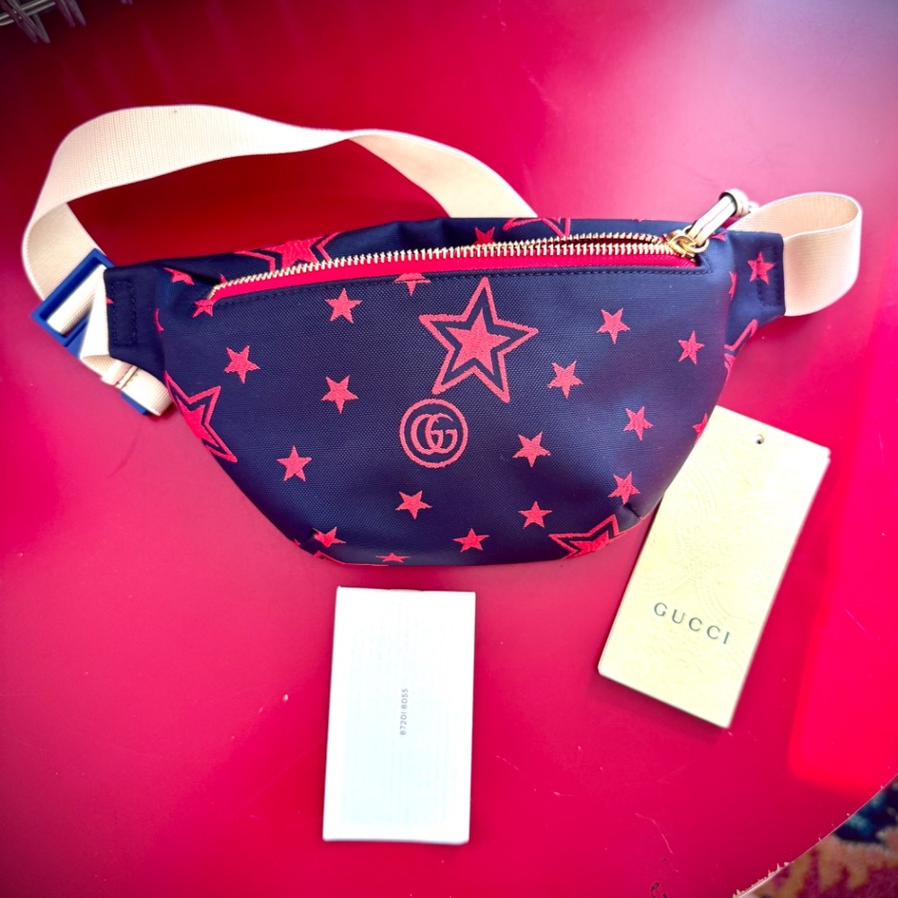 NWoT Gucci Multicolor Red Star Print Waist Belt Bag Fanny Pack Bum Bag